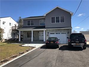 msi golden honey gray house stone veneer asphalt driveway bluestone paver front landing_1